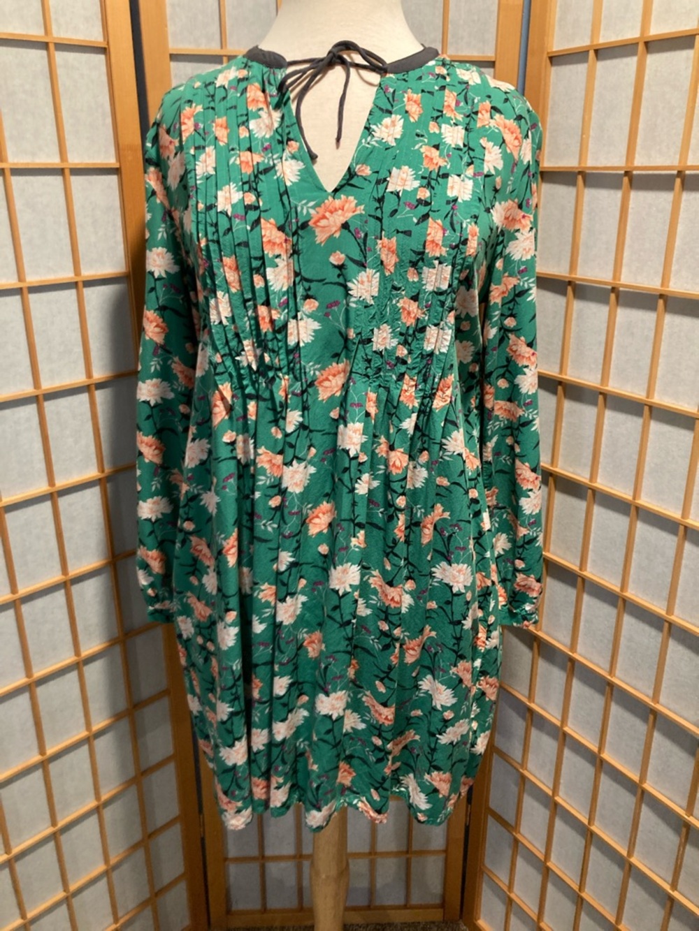 Old Navy Green Floral Long Sleeve Pleated Dress (R43)